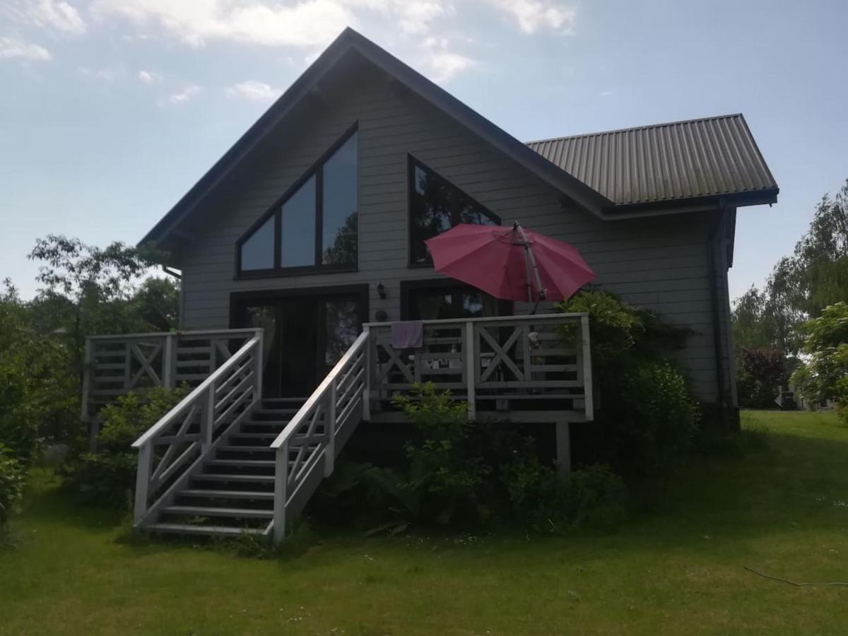 Dom Z Ogrodem Villa Laka  Екстериор снимка