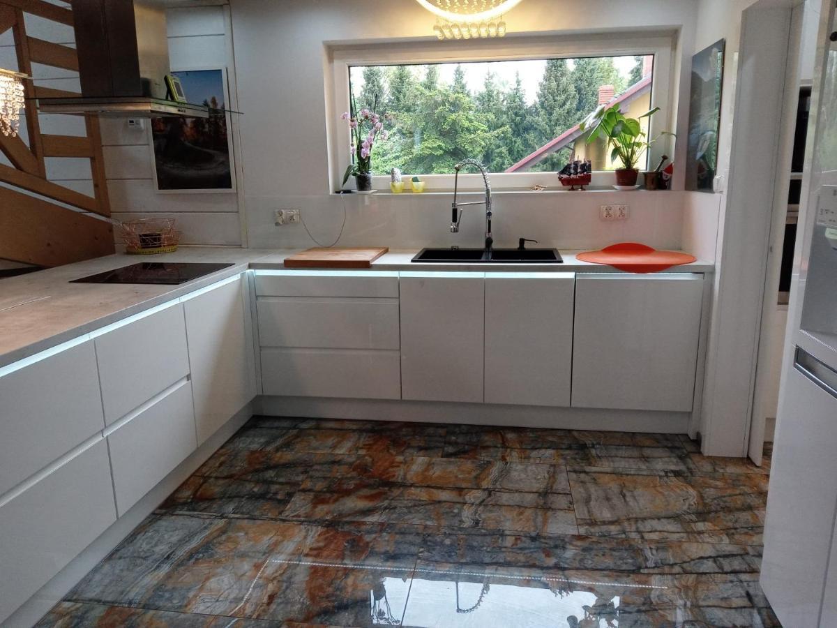 Dom Z Ogrodem Villa Laka  Екстериор снимка
